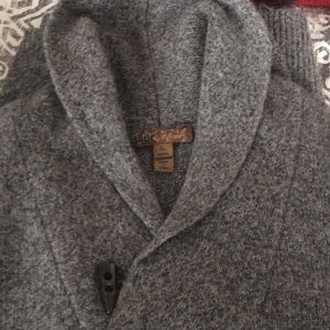 Men’s sweater-gray